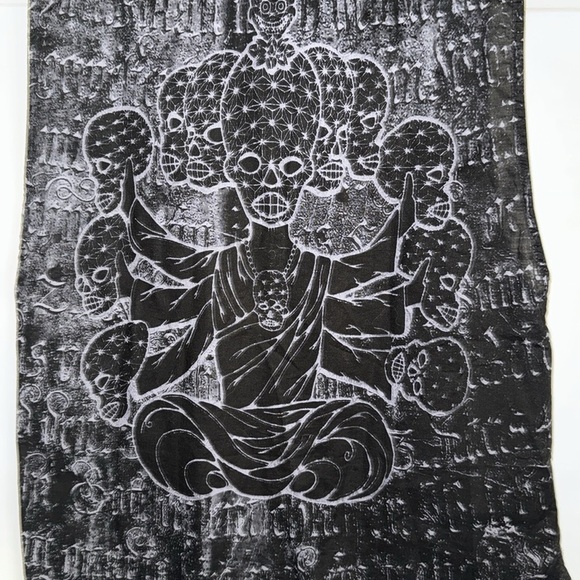 NWOT Psylo Black Sleeveless Graphic Button Down Top - Picture 3 of 6